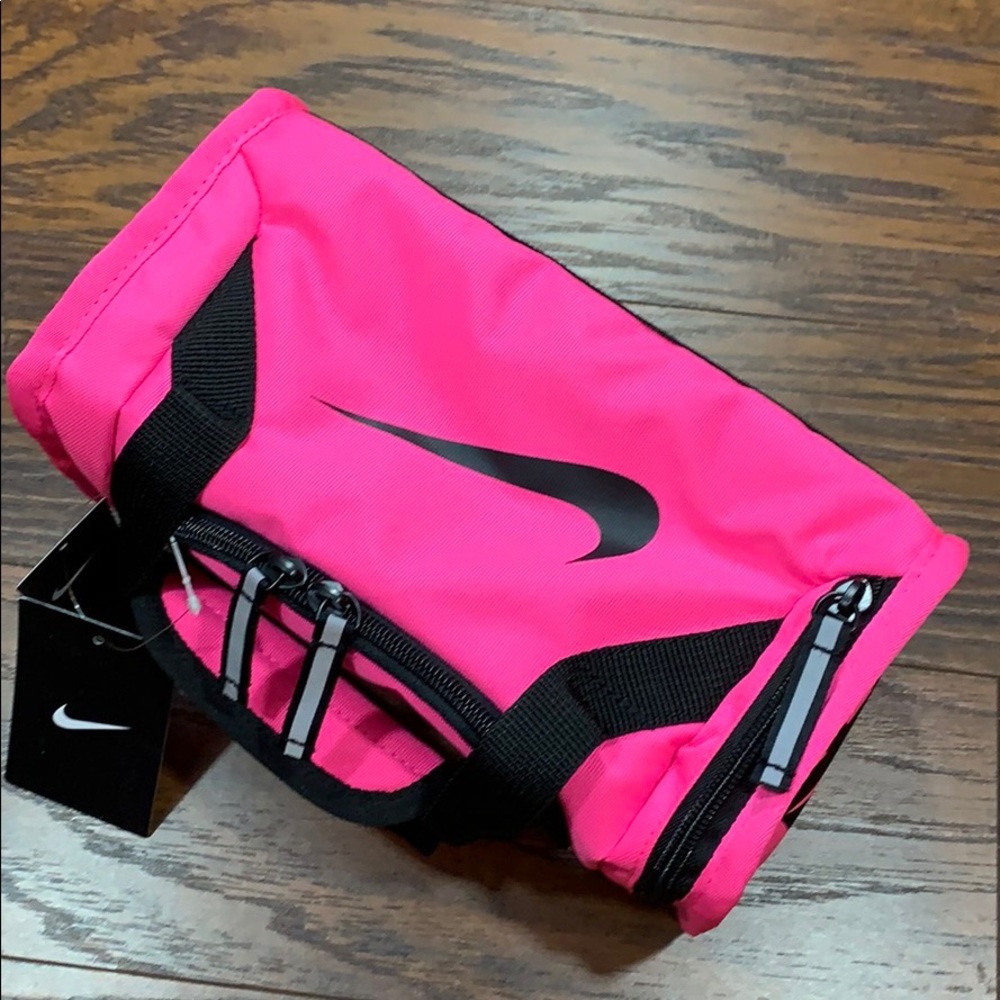 Nike Brasilia Fuel Pack - Picture 4 of 16